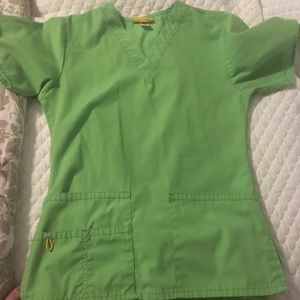 Wonderwink scrub set